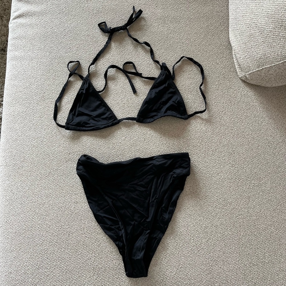 437 BOTTOMS - Black Bikini